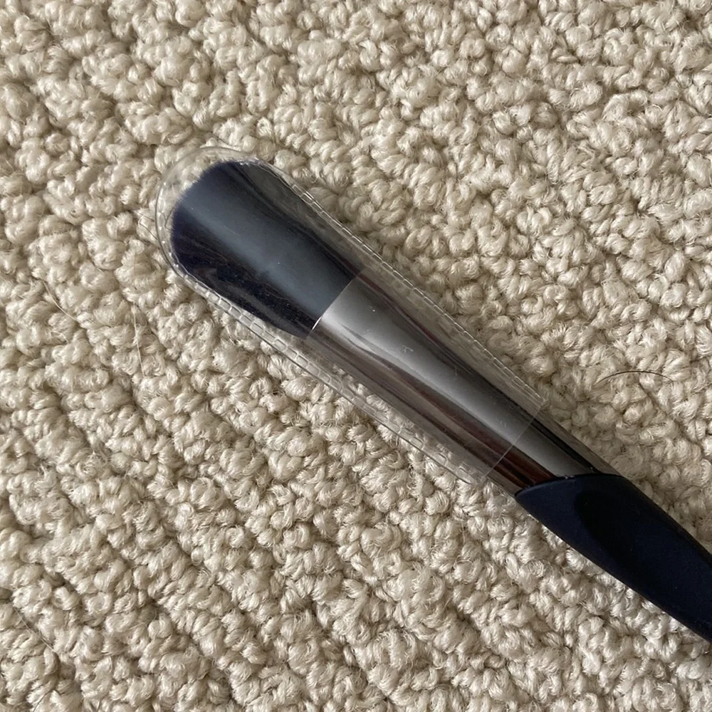 F.A.R.A.H Contour 218M Cheek Sweep Blush Foundation Makeup Brush Tool Black NIB